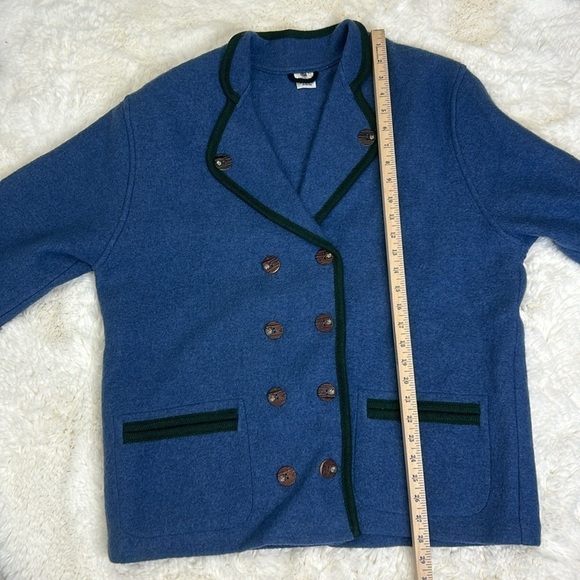 Reine Schurwolle 100% Pure New Wool Women’s Coat with beautiful floral buttons - Picture 10 of 12